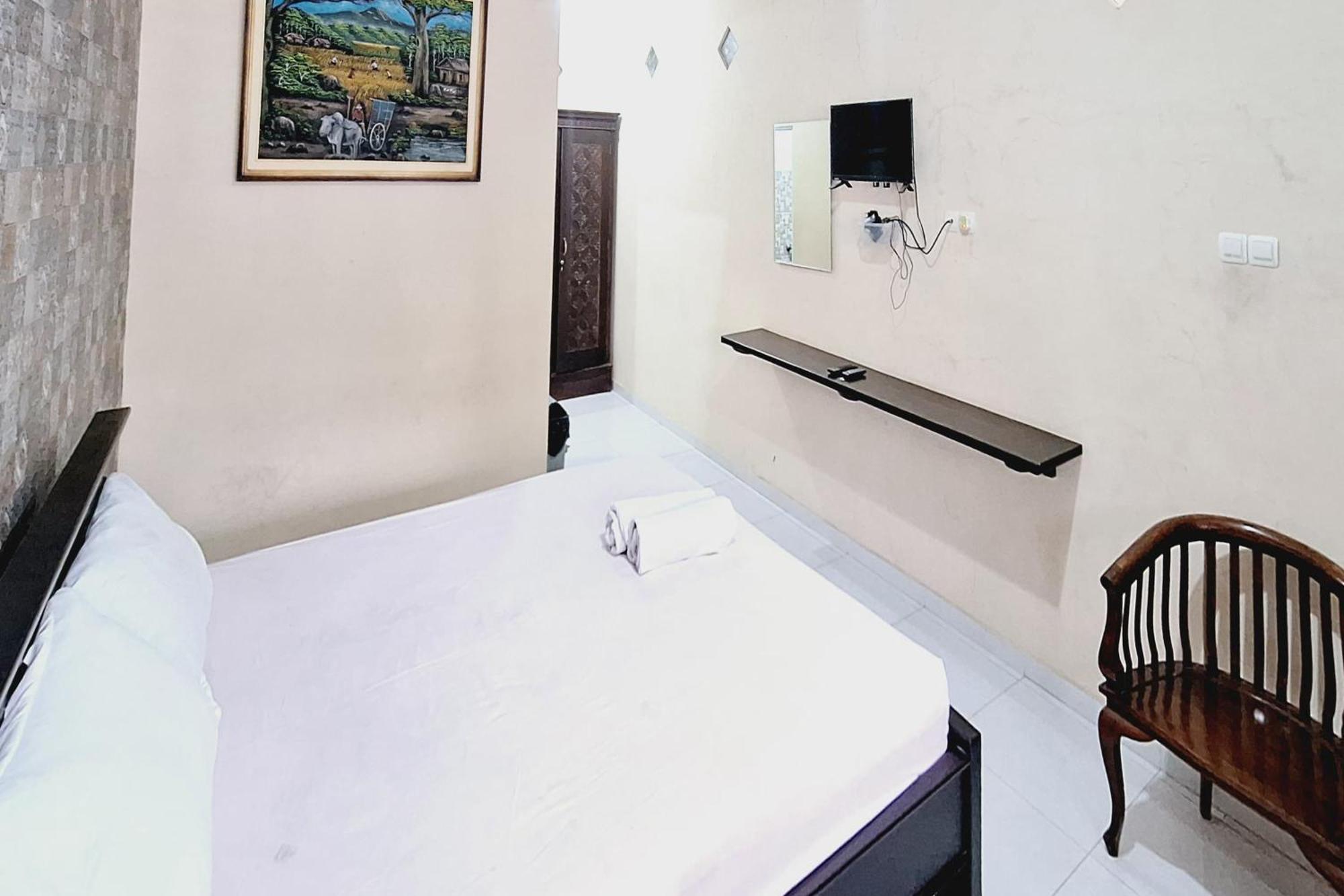 Villa Bukit Bunga Syariah Redpartner Pacet Mojokerto Exterior photo
